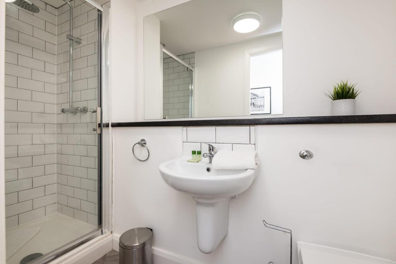 Host Apartments - Spacious 3 Bed Apartment With 3 Ensuites 利物浦 外观 照片